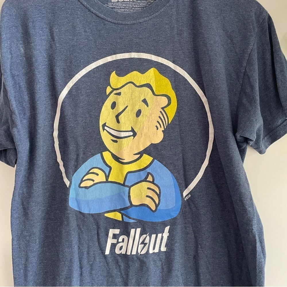 Fall Out graphic‎ tee